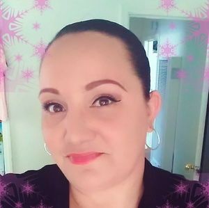 Meet your Posher, Renee